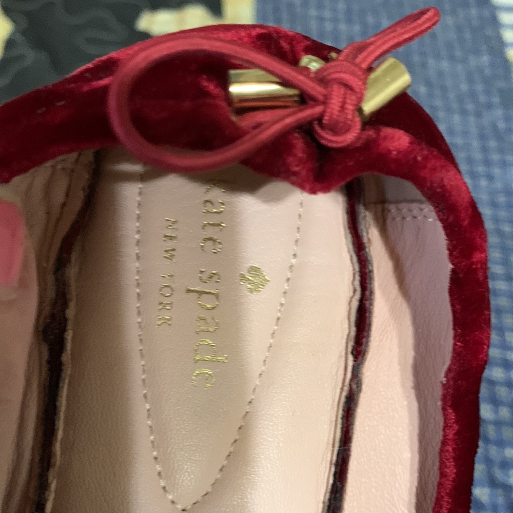 Kate Spade Velvet Fold Up Travel Slippers or Flats - Picture 3 of 3